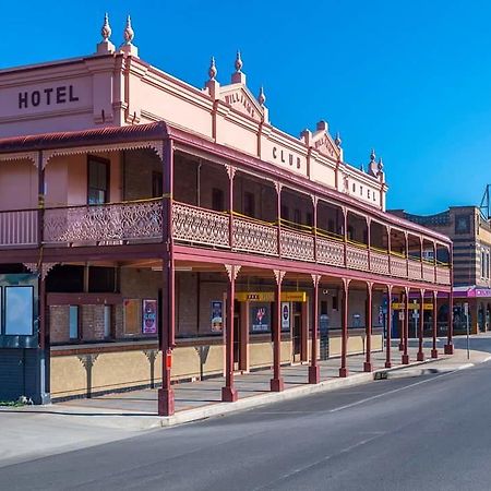 Club Hotel Glen Innes Eksteriør billede