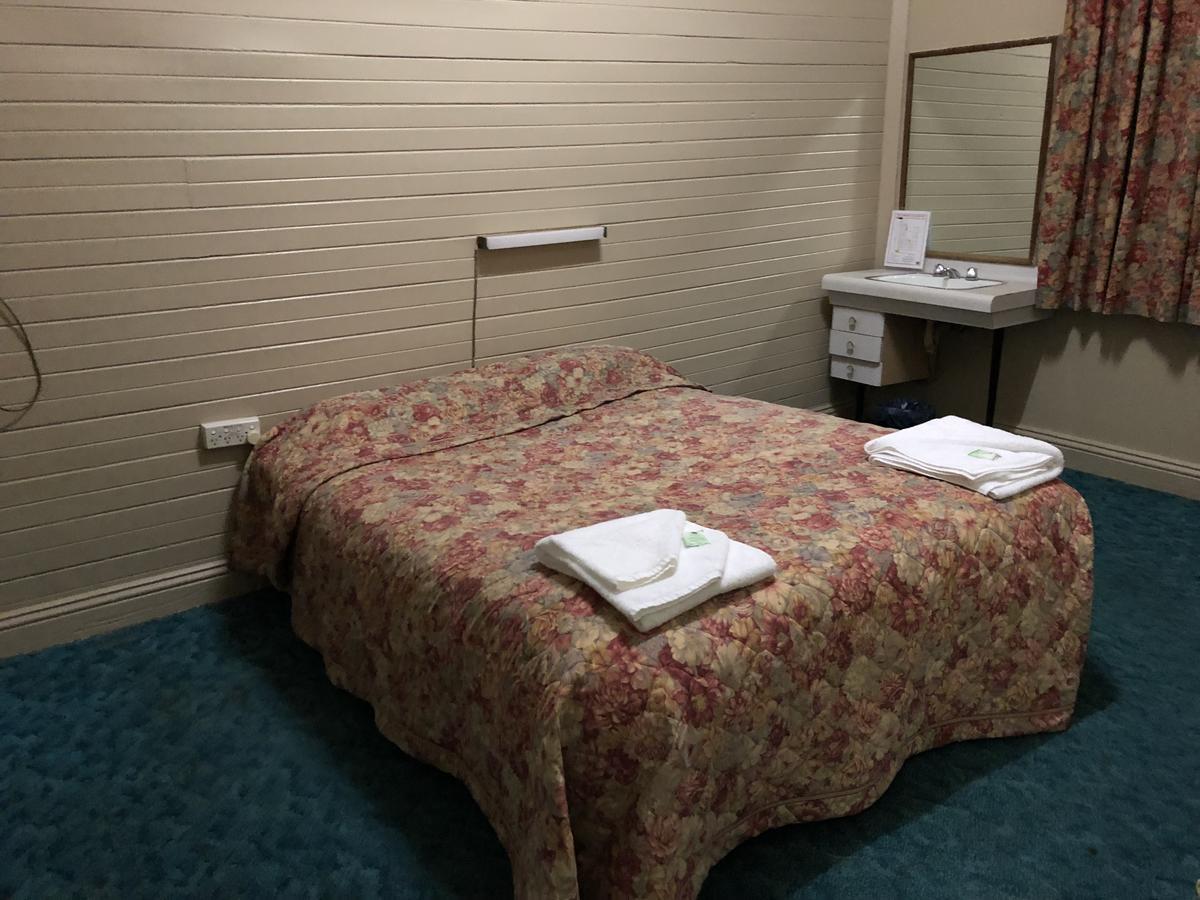 Club Hotel Glen Innes Eksteriør billede