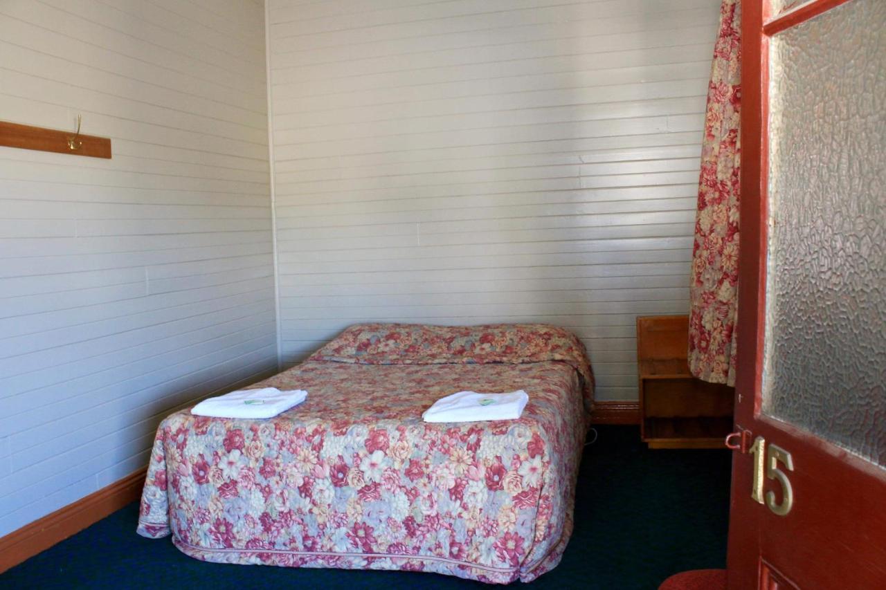 Club Hotel Glen Innes Eksteriør billede